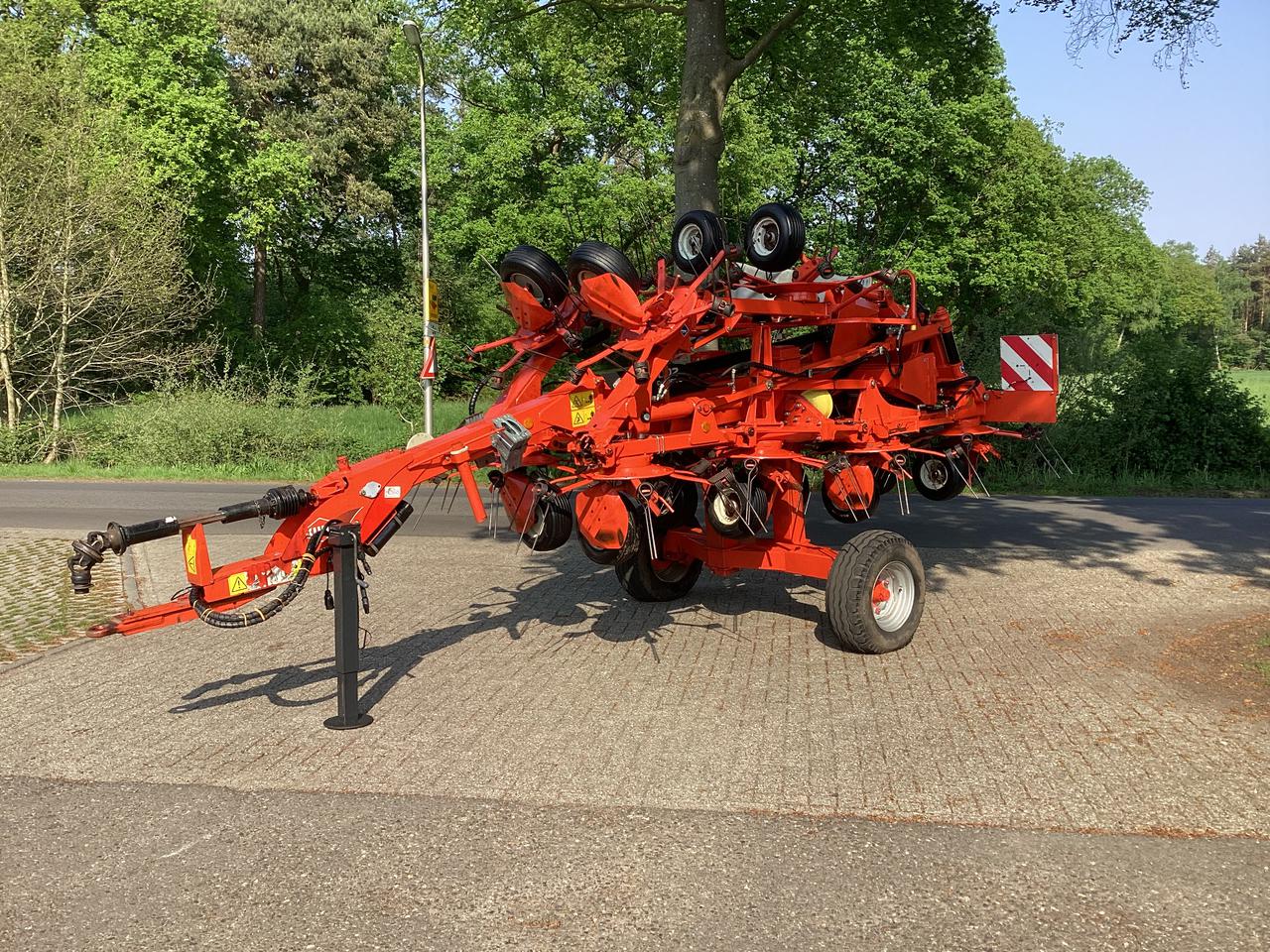 KUHN GF 13002 SCHUDDER